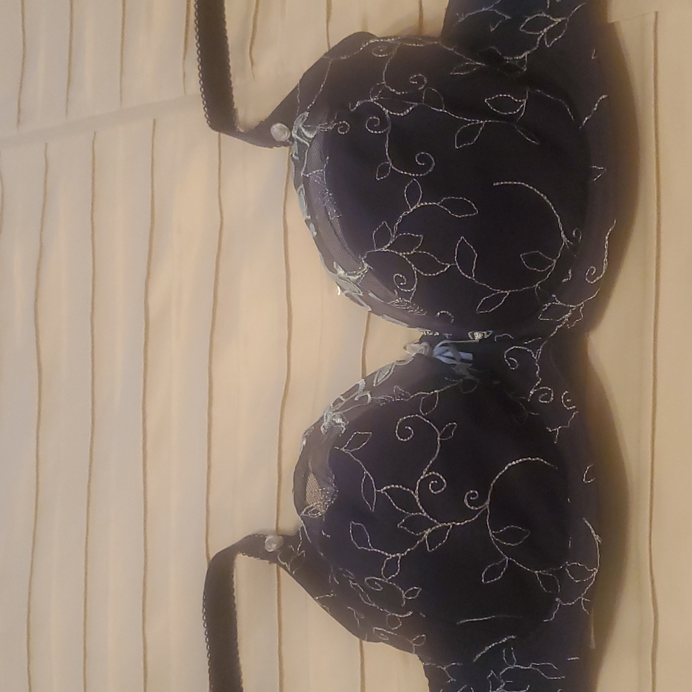 34F pour moi like new underwire bra